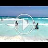 Небесно-голубое Карибское море: пляж с волнами