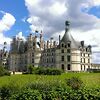 Замок Шамбор - наш первый во Франции. Выглядит со 