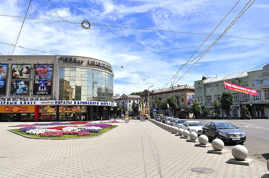 Кинотеатр Пролетарий - старейший кинотеатр города.