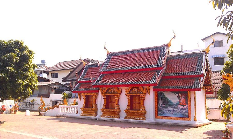 Это Baang Ping Temple (ну, вдруг, кто-то когда-то 