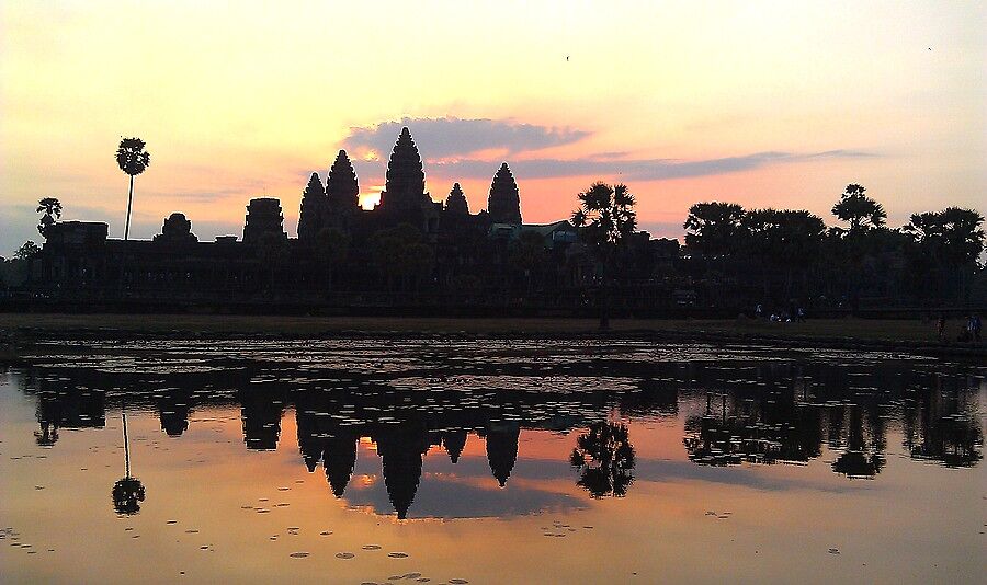 Ангкор Ват копирует Вселенную в миниатюре: централ