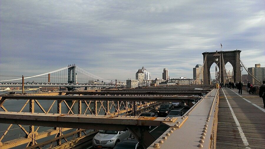 Бруклинский и Манхэттенский мосты.
