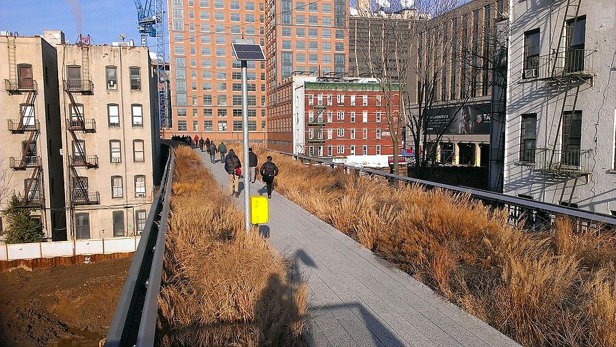 High Line Park - парк, сделанный из эстакады с жел