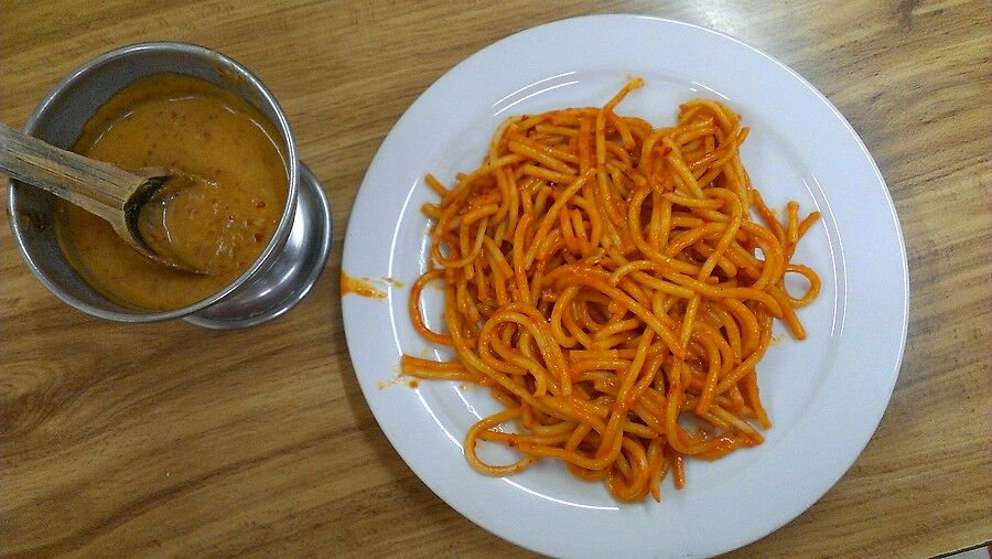 Espagetti (спагетти). Один из вариантов гарниров к