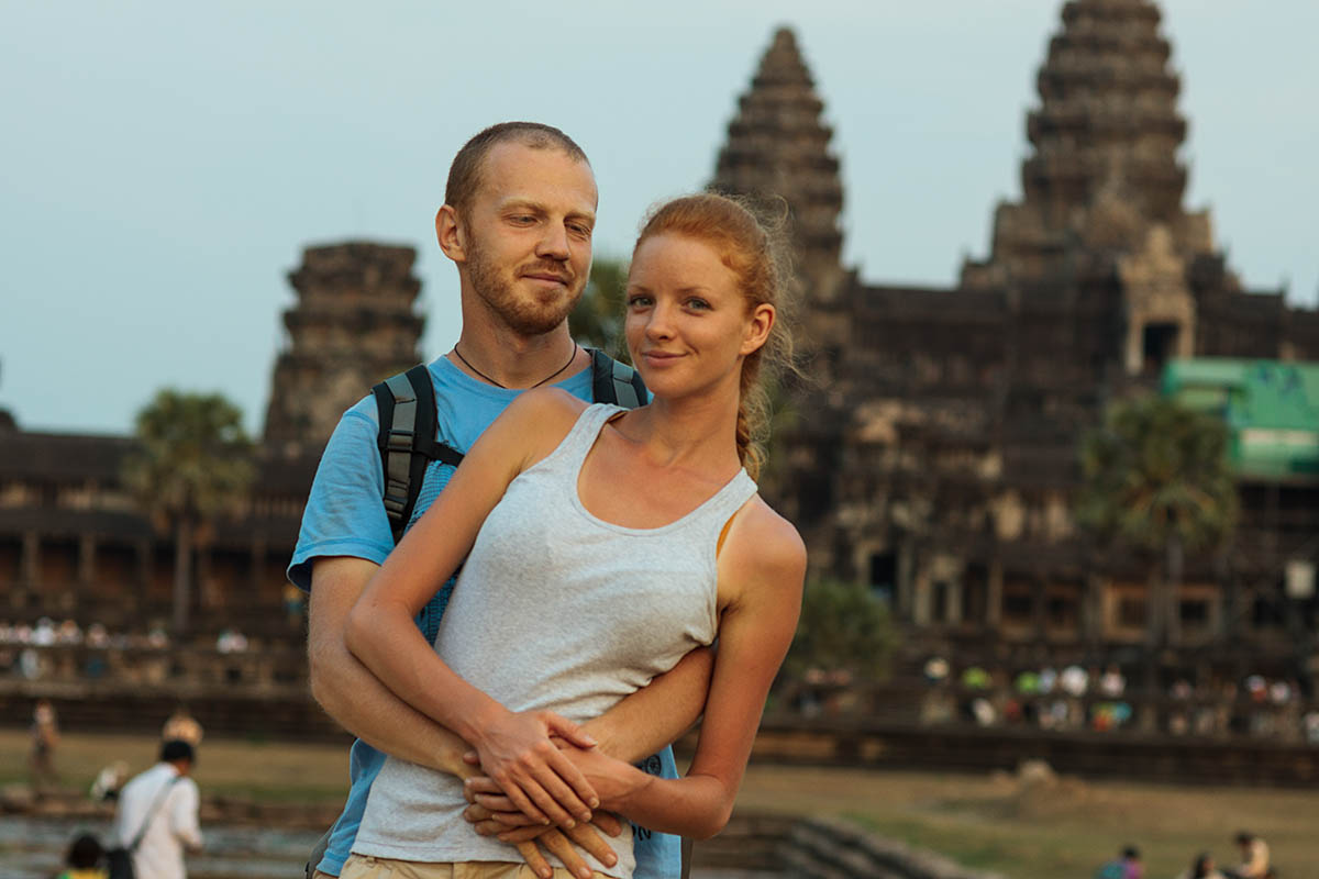 Ш&А красуются на фоне Ангкор Вата