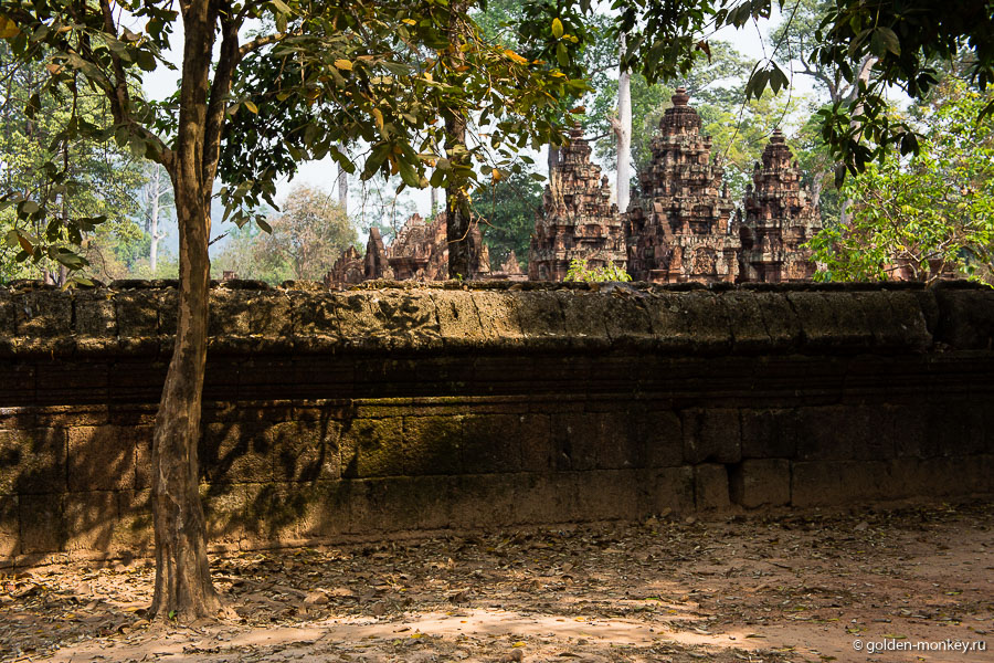 Считается, что Бантей Срей больше других храмов Ангкора похож на индийские храмы. Кто был в Индии – подтверждаете?