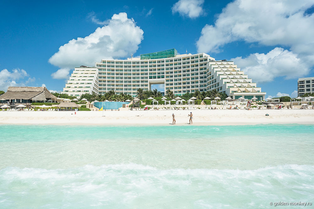 Канкун, море и отель на пляже Байенас