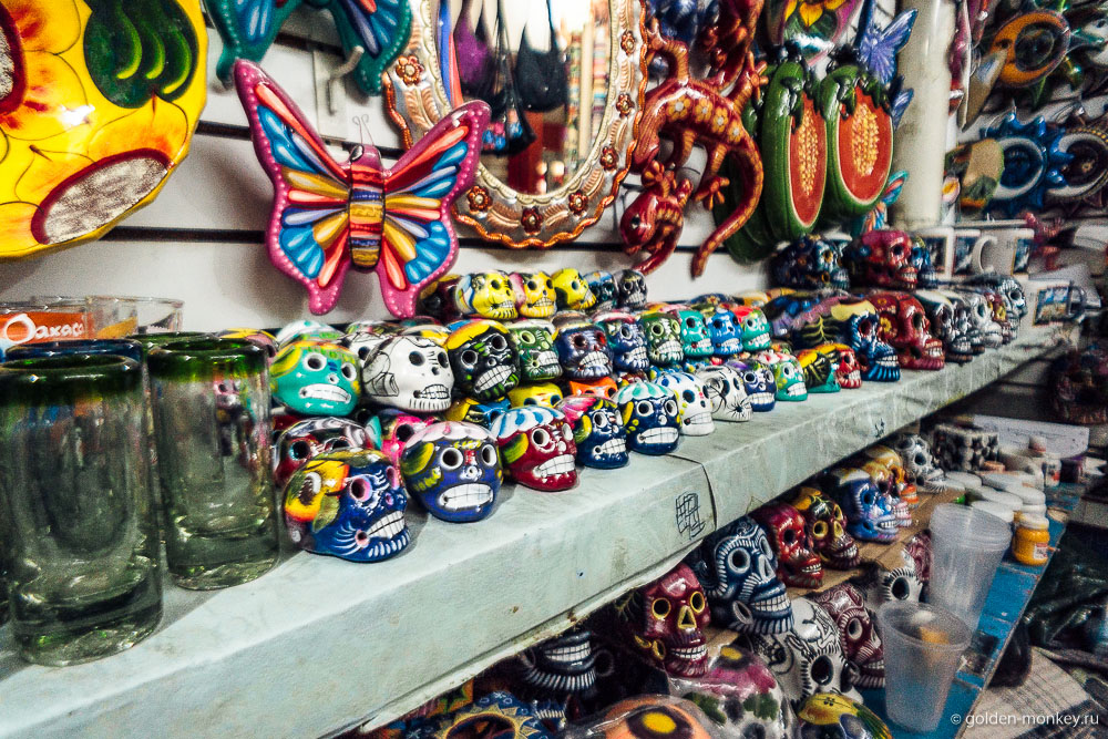 Мексика, сувениры-черепа