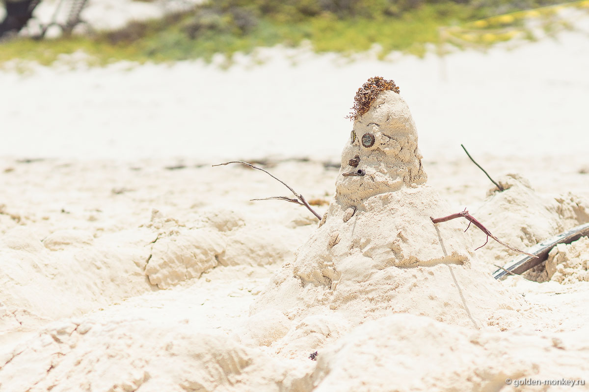 Тулум, смешная фигурка из песка