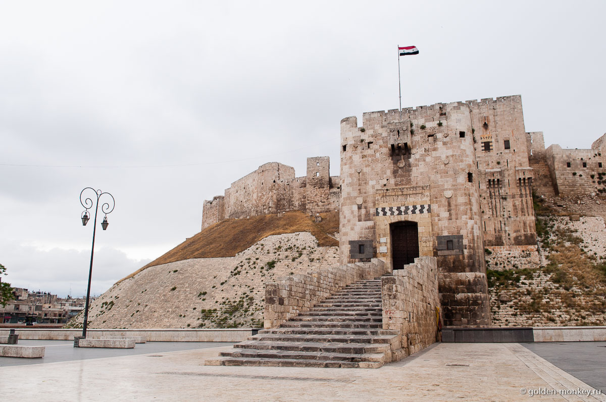 Вход в крепость Алеппо