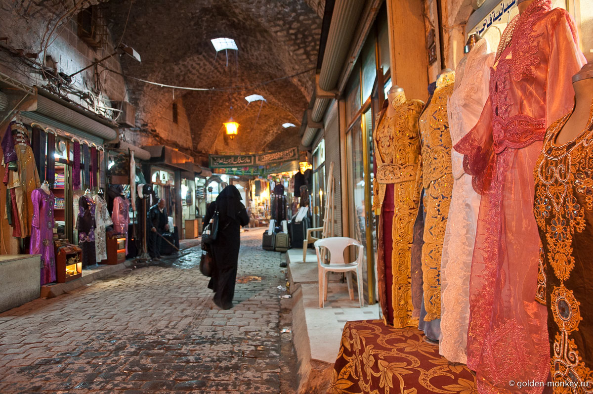 Центральный и самый старый рынок в Алеппо