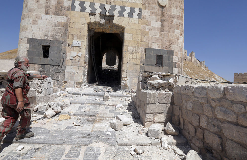 Разрушения цитадели в Алеппо