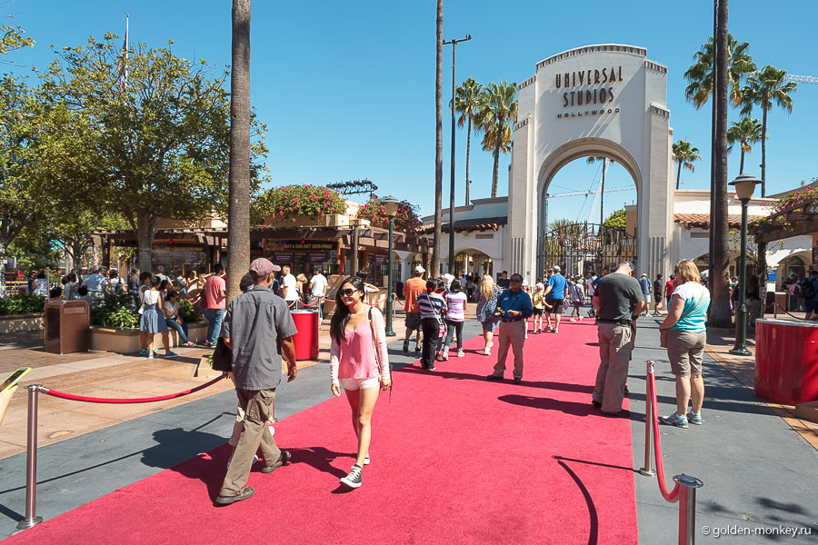 Входные ворота в Universal Studios