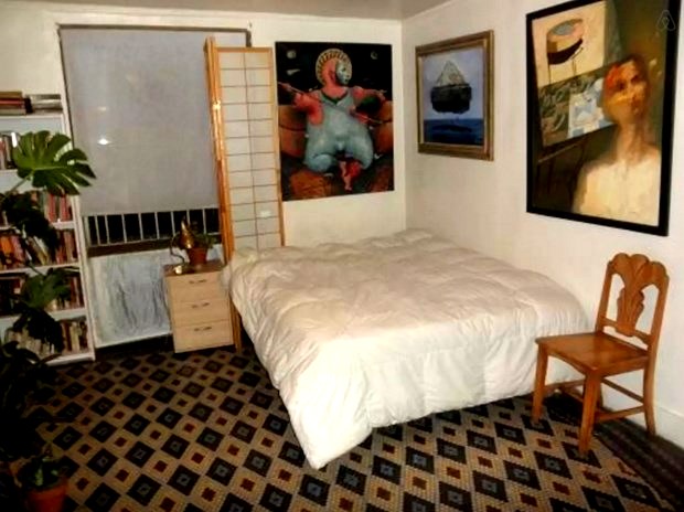 Уютная большая комната на Манхэттене за 50 долларов, Нью-Йорк, США.